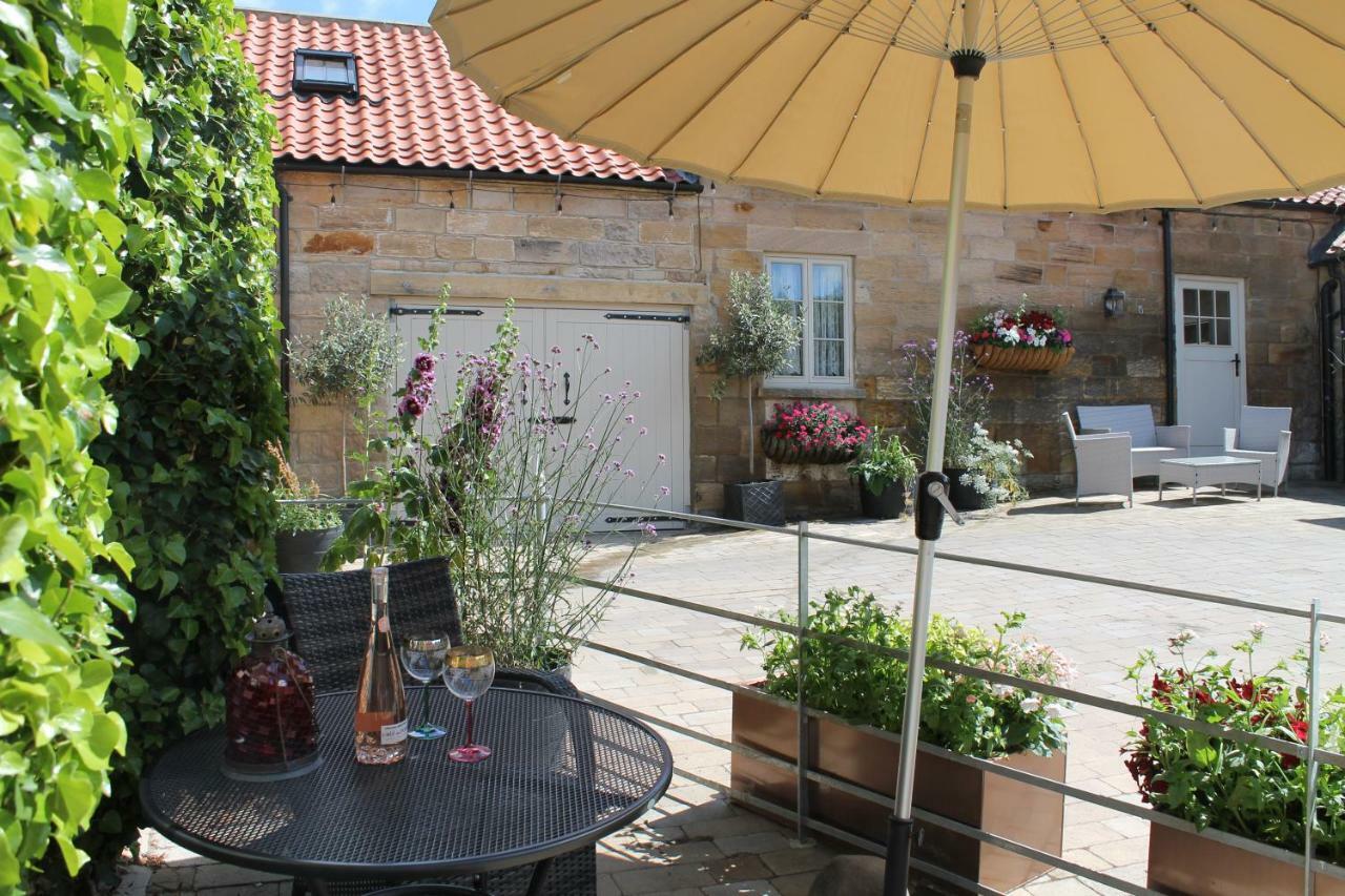 The Coach House Villa Whitby Eksteriør bilde