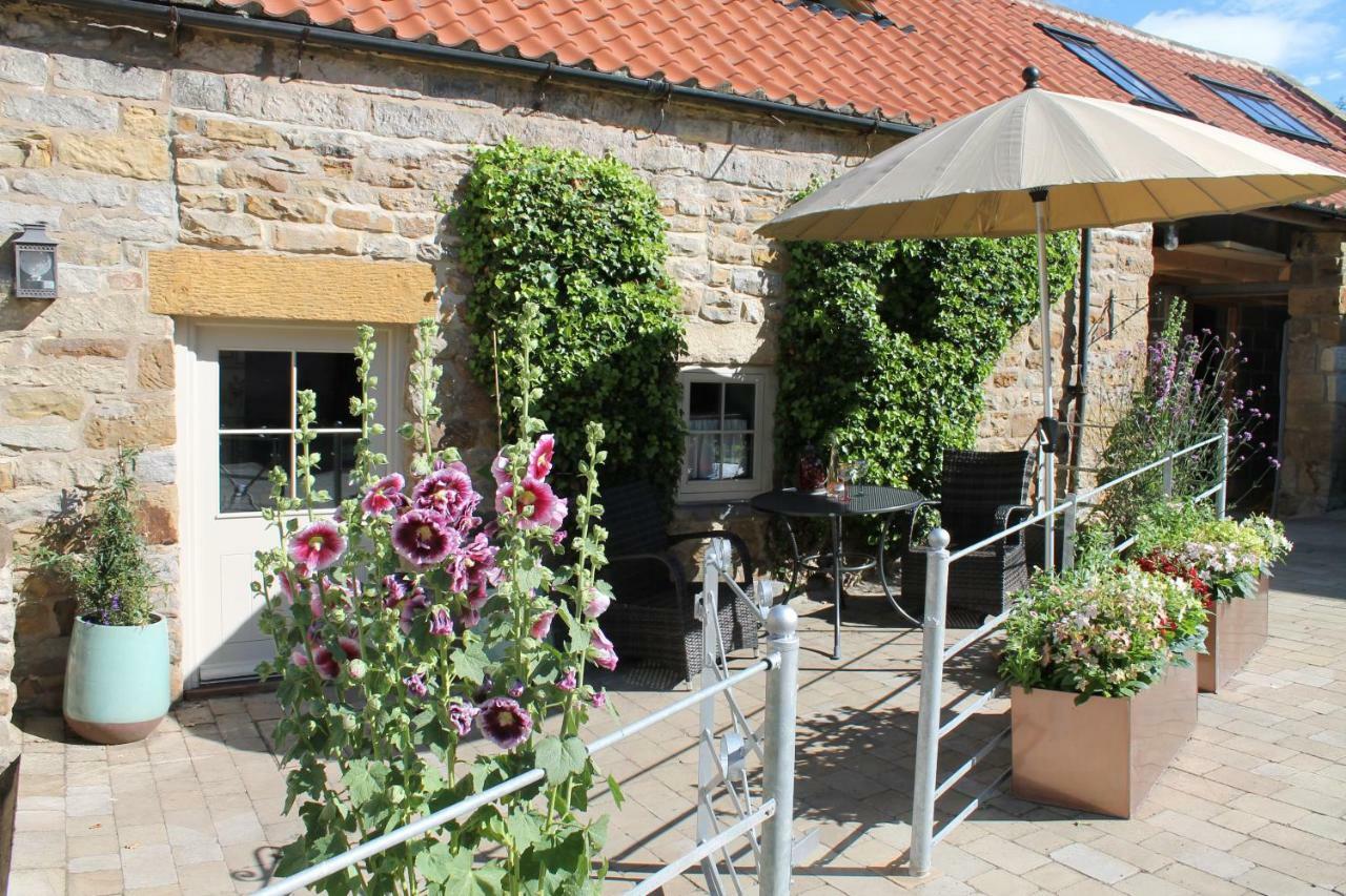 The Coach House Villa Whitby Eksteriør bilde