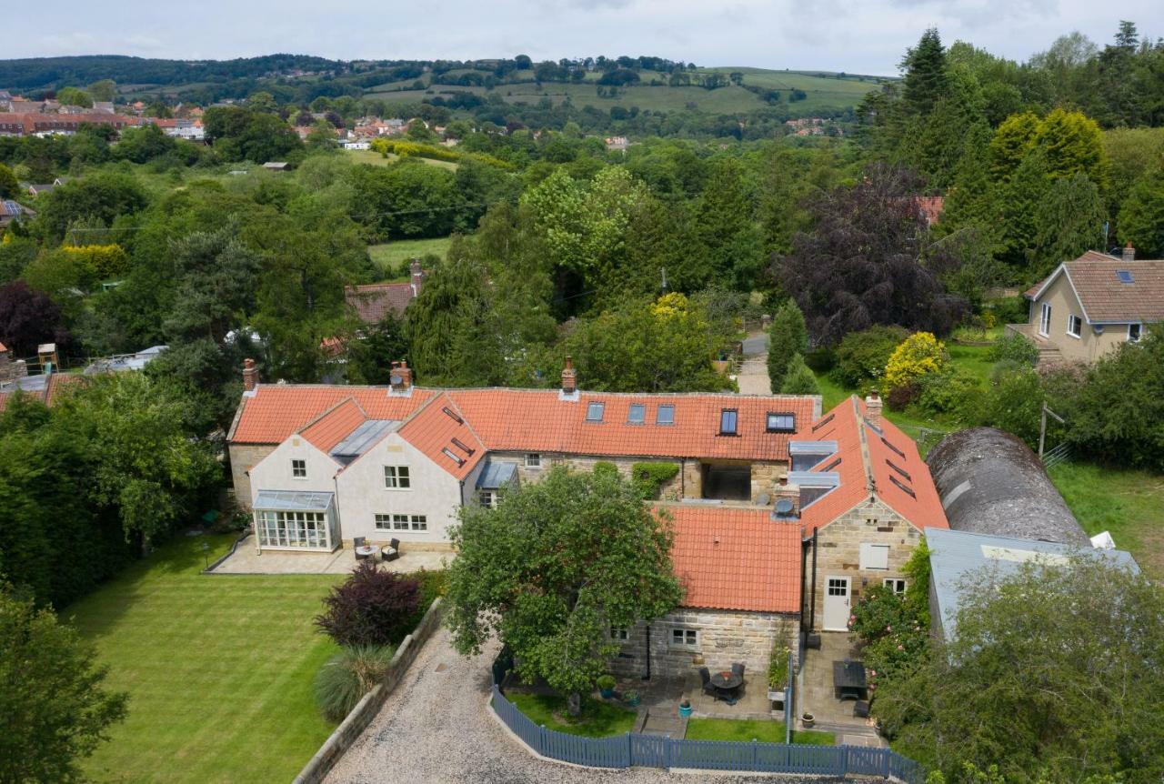 The Coach House Villa Whitby Eksteriør bilde